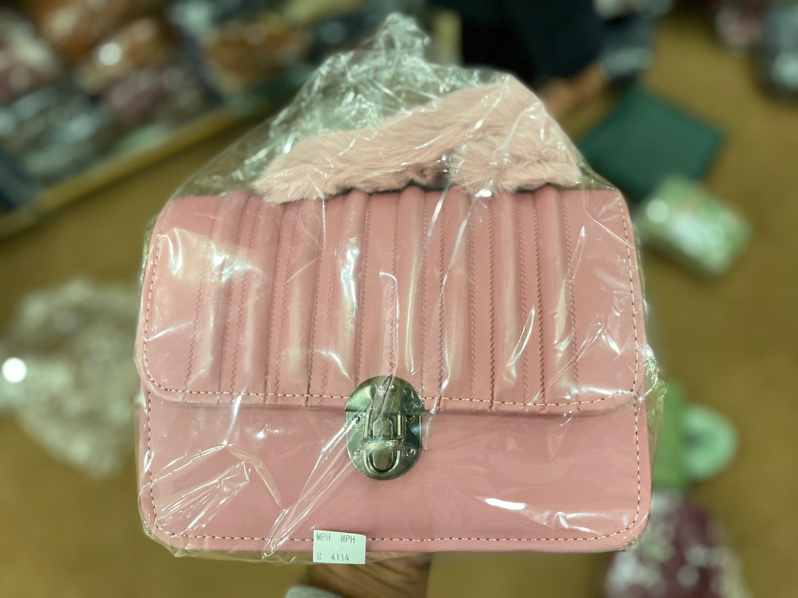 Quilted Handbag with Faux Fur Handle – Trendy Women’s Shoulder Bag