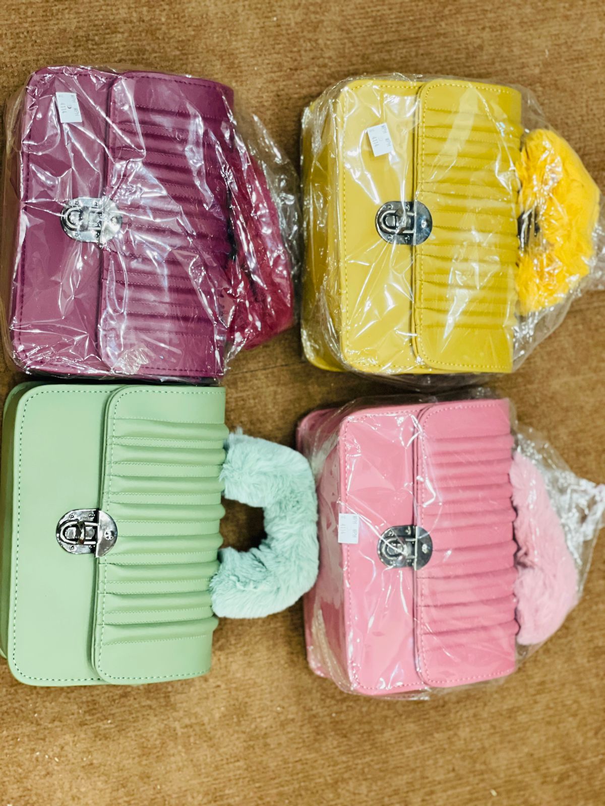 Quilted Handbag with Faux Fur Handle – Trendy Women’s Shoulder Bag