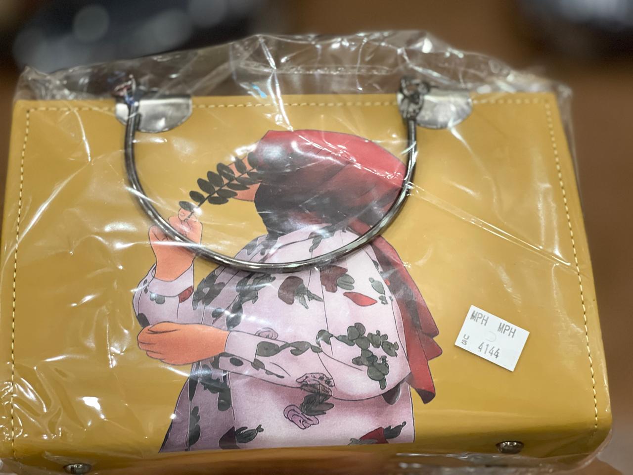 Elegant Green Hijab Girl Printed Handbag with Golden Handle – Stylish Ladies Purse